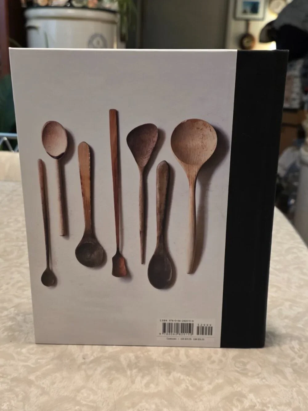 Magnolia Table Recipes for Gatherings Joanna Gaines 2017 Hard Cover 1st Edition
